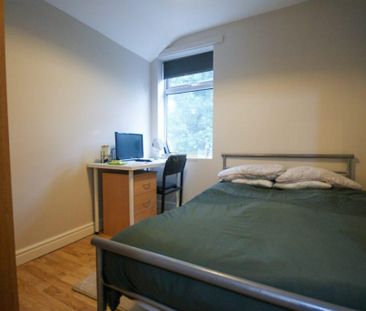 5 bedroom terraced house to rent - Photo 3