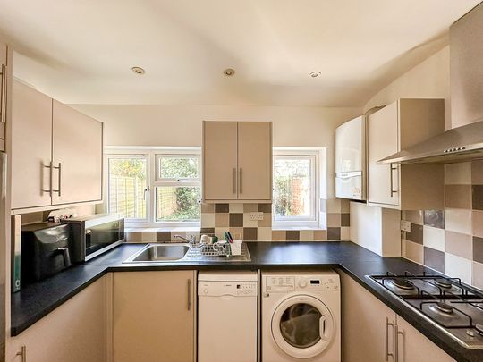 Room 3, Abbey Road, Cambridge - Photo 1