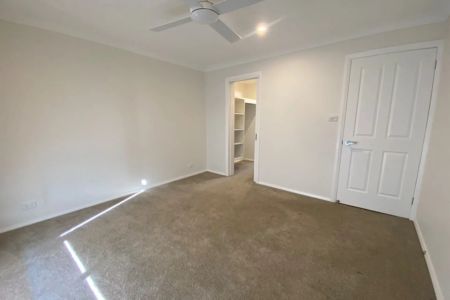 Rural Family Home with Magnificent Mountain Views - Photo 5