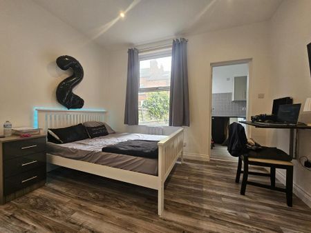 1 bedroom flat to rent - Photo 4