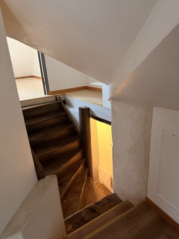 Location Appartement 4 pièces 60m² - Photo 2