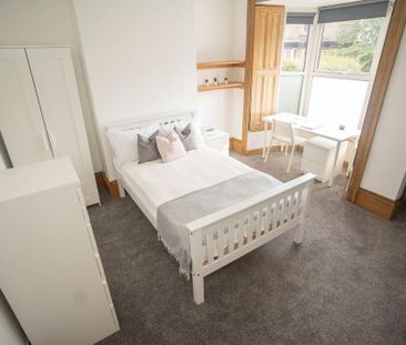 4 bedroom terraced house to rent - Photo 5