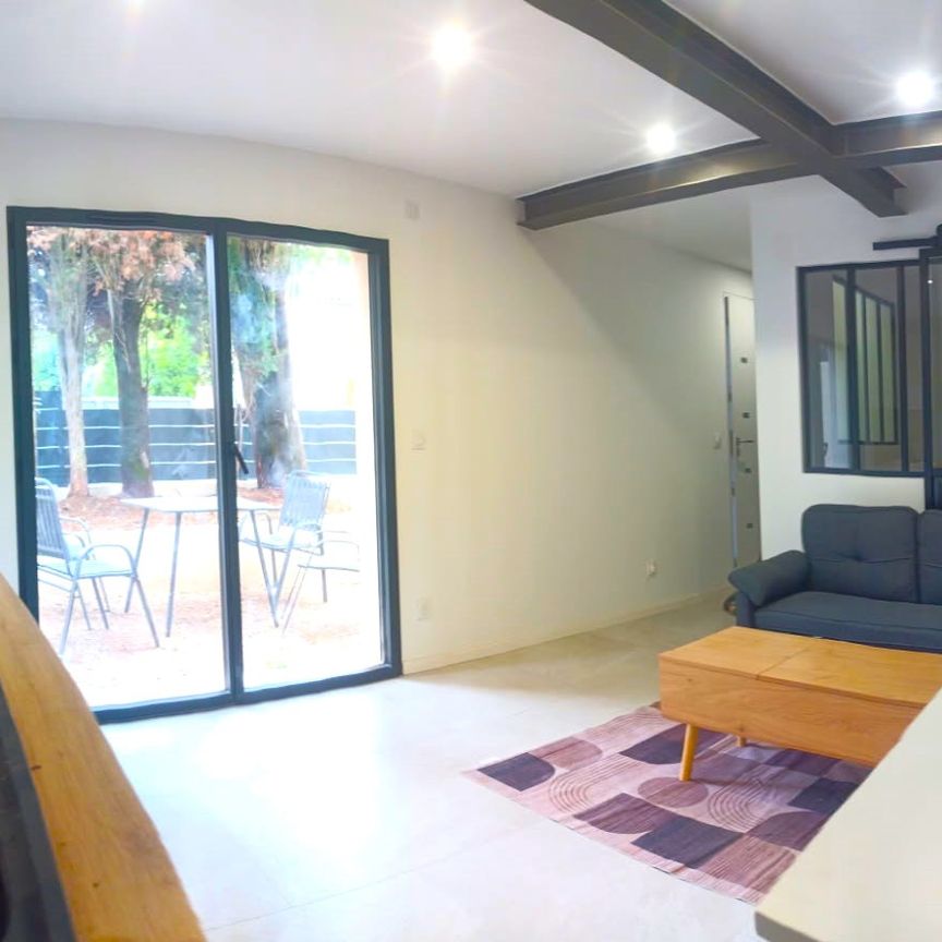 Beau T2 Tout neuf meublé de 32 m² avec Jardin au calme - Photo 1