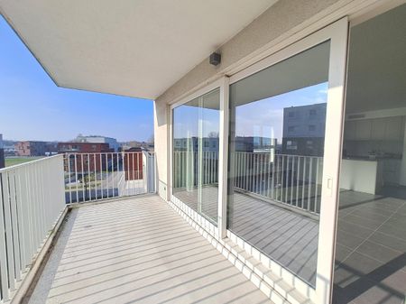 Ruim appartement te huur in Harelbeke met zicht op de Leie! - Photo 3