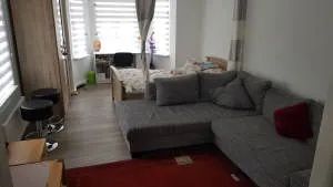 Moderne 3,5-Zimmer-Wohnung in zentraler Lage - Photo 3