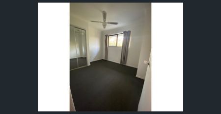 Spacious & Private! Convenient Location! - Photo 2