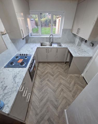 3 bedroom terraced house to rent - Photo 5