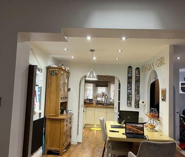 Room in a Shared House, Westmorland Close, E12 - Photo 1
