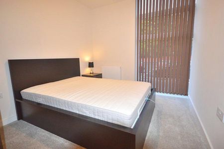 1 Bedroom Apartment To Let - Photo 2