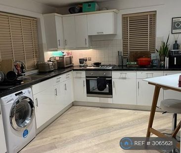 1 bedroom in a house share to rent - Photo 4