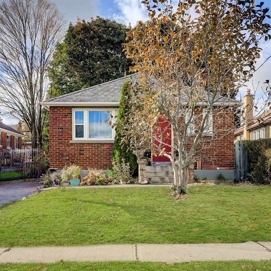 For Lease - 654 Grierson Street, Oshawa, Ontario - Photo 1