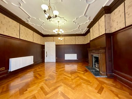 4 bedroom Detached House to let - Photo 3