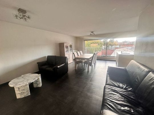 Appartement te huur - Photo 1