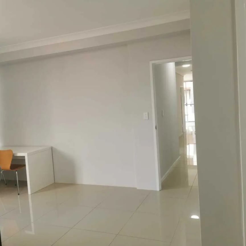 “Fully furnished, Spacious 3-Bedroom Apartment with Large Balcony and terrace in the Heart of Auburn for rent” - Photo 1