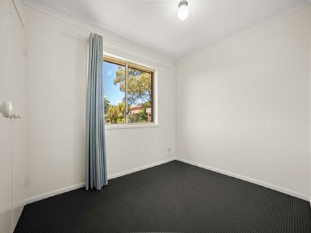 Freshly Renovated 3 Bed Townhouse Opposite Pool | Aircon & Private Yard Edens Landing - Photo 2