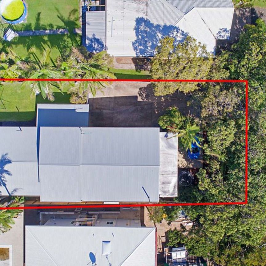 Charming 3-Bedroom Unit in Sought-After Shelly Beach - Photo 1