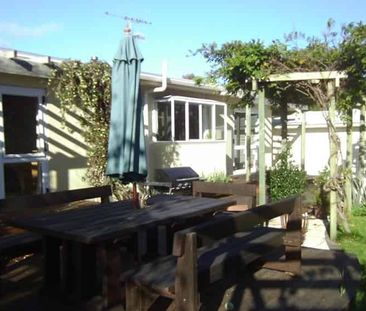 Te Horo - 4 bedrooms - Photo 4