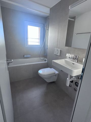 Sofort verfügbar! - frisch sanierte 3 Zimmer Wohnung mit Balkon - Photo 3