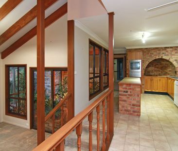 Spacious 4-Bedroom Home in a Quiet North Hill Location - Photo 5