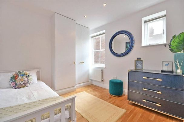 Golders Green Road - Photo 1