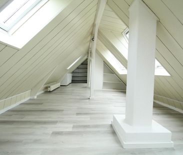 Elegante 3-Zimmer-Altbauwohnung mit ausgebautem Spitzboden und Terrasse in Bockum zu vermieten - Photo 1