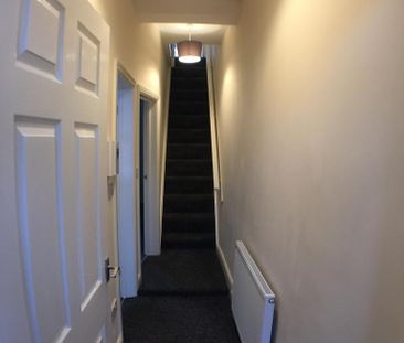 3 bedroom end of terrace house to rent - Photo 3