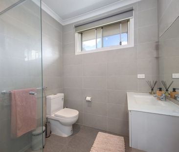 2/43 Grant Avenue, Gisborne - Photo 5