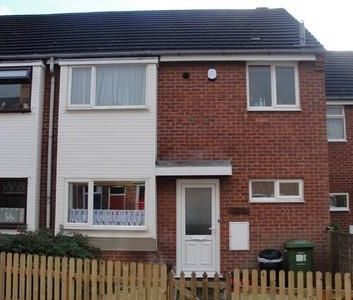 4 bedroom private hall to rent - Photo 3