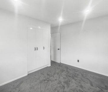 Newly renovated 3 bedrooms home for rent in Otara! - Photo 6