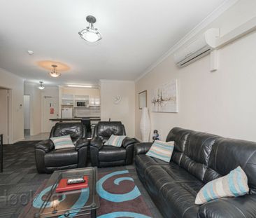 6/11 Regal Place, East Perth - Photo 2
