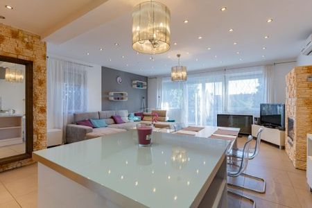 Vihorlát utca - Fotó 3