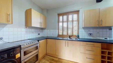 2 bedroom House To Let - Photo 2