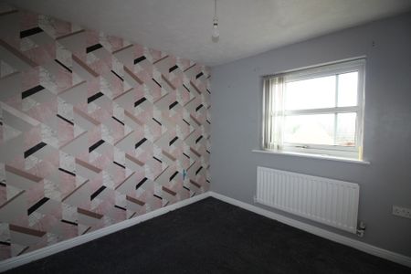 4 Bedroom Detached House - Photo 5