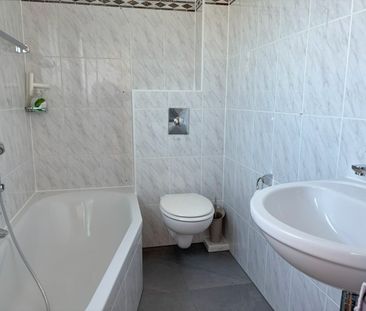 WIE NEU: 4-Zimmer-Wohnung mit Balkon in Paffrath in Gartenlage - Photo 6