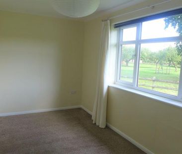 1 bedroom detached bungalow to rent - Photo 2