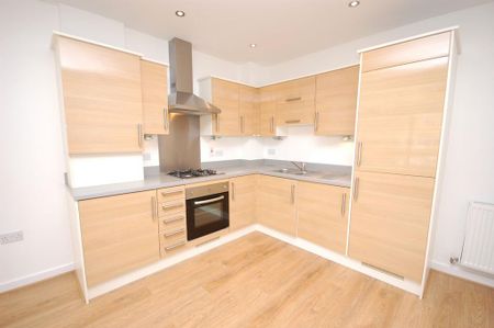 2 bedroom apartment to rent - Photo 3