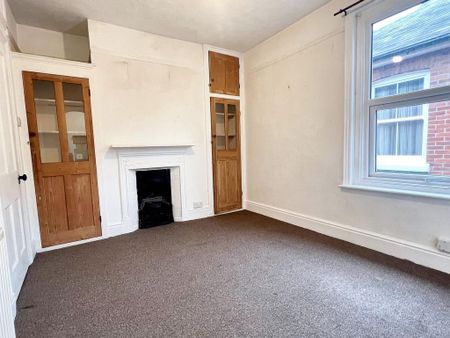 2 bedroom maisonette to rent - Photo 2