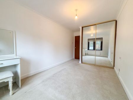 1 bed apartment to rent in Priory Road, Field House Priory Road, CV8 - Photo 2