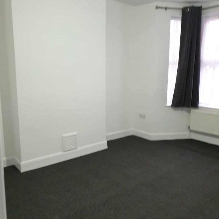 1 Bed Flat, Green Street, E7 - Photo 1