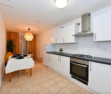 Room in a Shared House, Centurion Close, N7 - Photo 1