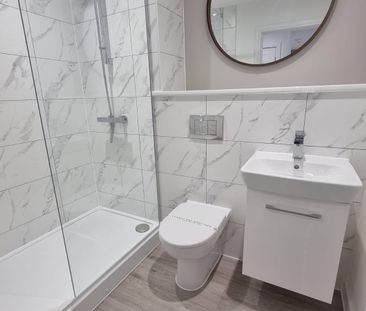 Walton House - Photo 4