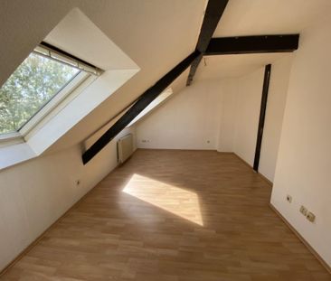 Kurzfristig bezugsfertig! Tolll geschnittene 3-Zimmer-Dachgeschosswohnung in Bocholt - Foto 1