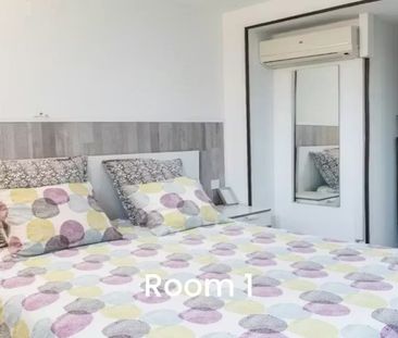 Calle Paulina Odiaga, Madrid, Community of Madrid 28019 - Photo 1