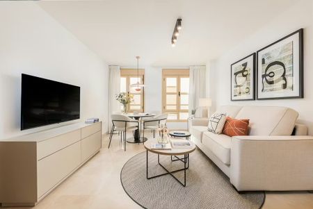 Calle Granada, Málaga, Andalusia 29008 - Photo 2