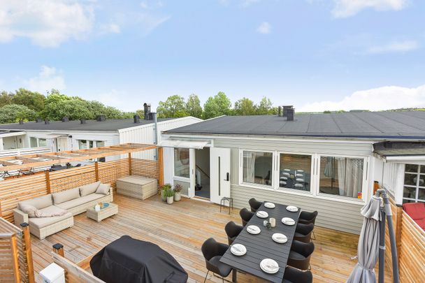 Höjdenvägen, Lerum - Photo 1