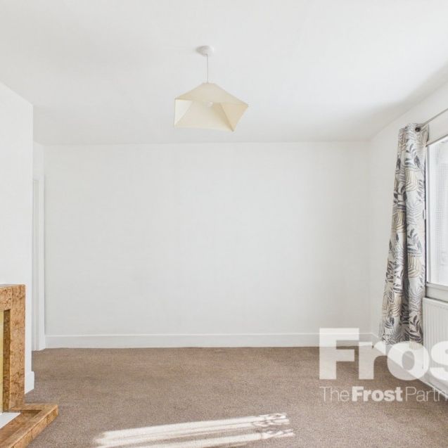 Lichfield Road, Hounslow, Middlesex,TW4 - Photo 1
