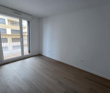 location Appartement T2 DE 42.3m² À RUEIL MALMAISON - Photo 4