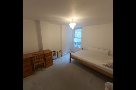 2 Bed Flat, Waller Road, SE14 - Photo 4