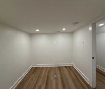 For Lease - 22 Glenside Avenue Unit# Lower, Toronto, Ontario - Photo 1