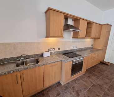 1 Bed Student Accommodation - Photo 2